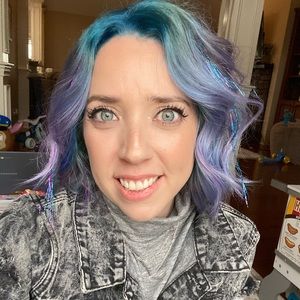 Meet your Posher, Christina